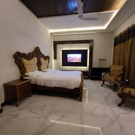 Palm Tree Hotel Lahore Exterior photo